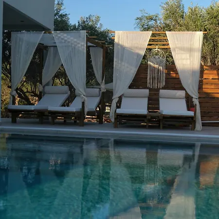 Mourelo Luxury In Chania With Private Pool Jacuzzi ヴィラ ハニア