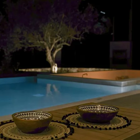 Mourelo Luxury In Chania With Private Pool Jacuzzi Vila