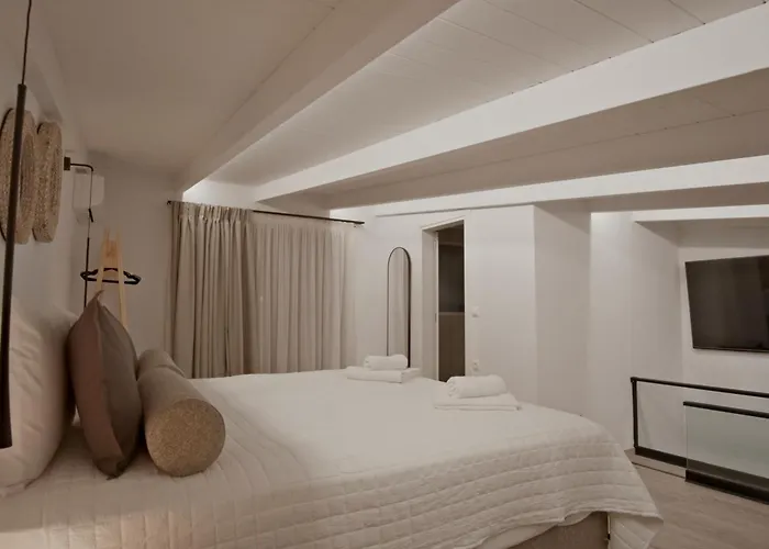 Mourelo Luxury In Chania With Private Pool Jacuzzi Villa *