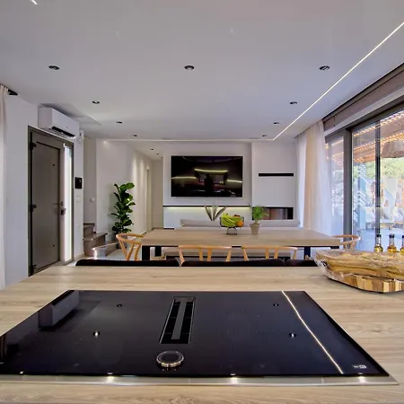 Mourelo Luxury In Chania With Private Pool Jacuzzi Βίλα
