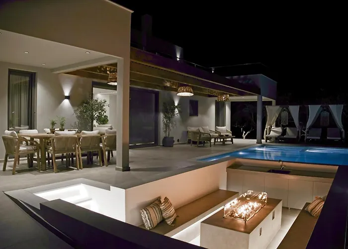 Вілла Mourelo Luxury In Chania With Private Pool Jacuzzi