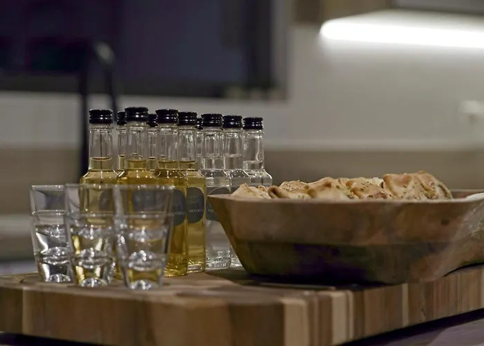 Mourelo Luxury In Chania With Private Pool Jacuzzi Вілла Ханья (Крит)